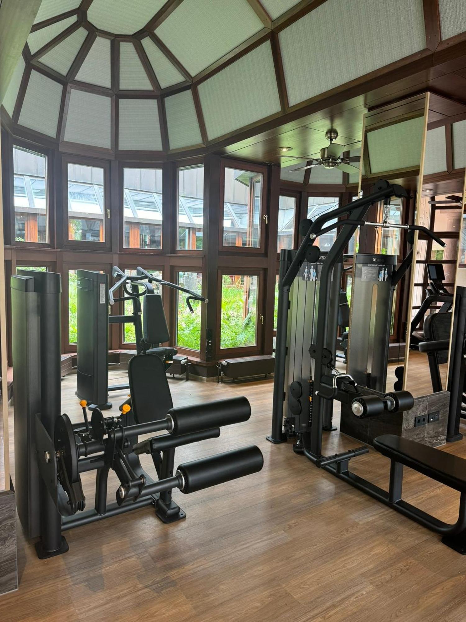 Mokni'S Palais Hotel & Spa Bad Wildbad Eksteriør bilde